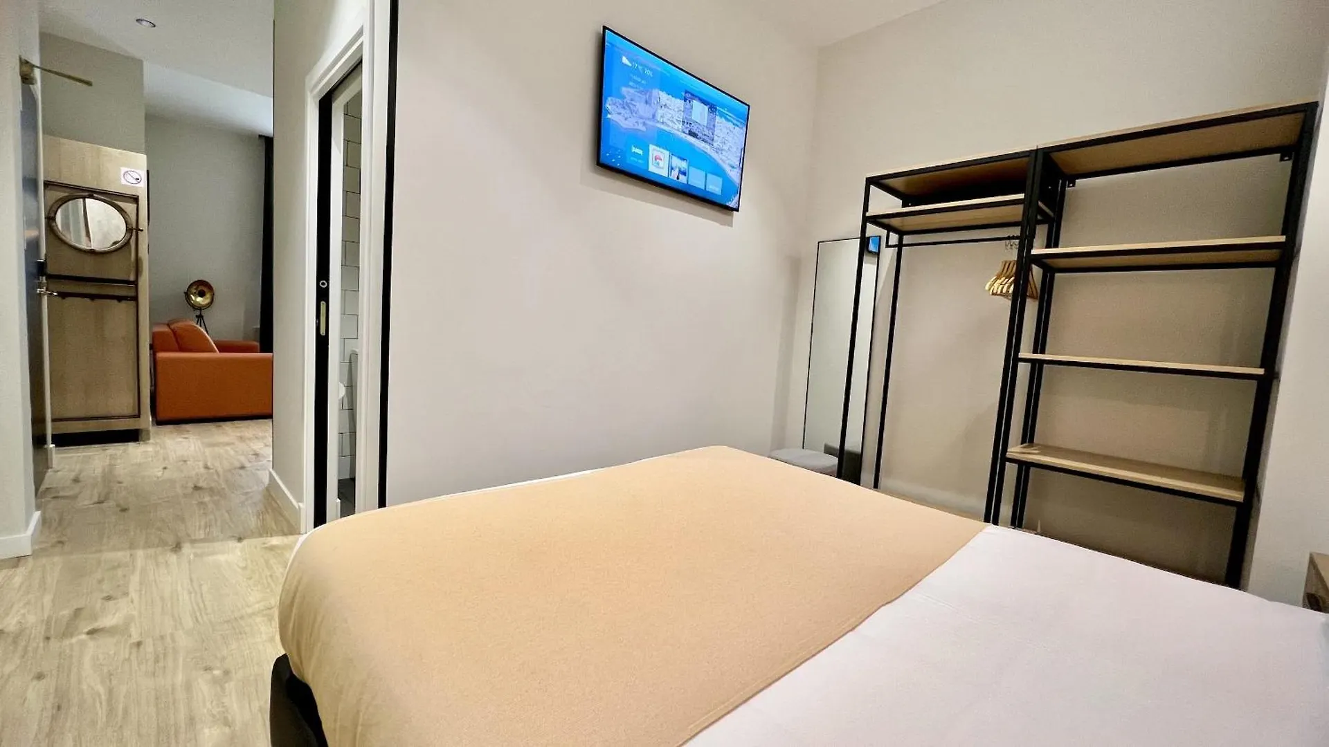 Aparthotel Luz De Gades - Suites Spa Gym - Adults Only 4*, Cádiz