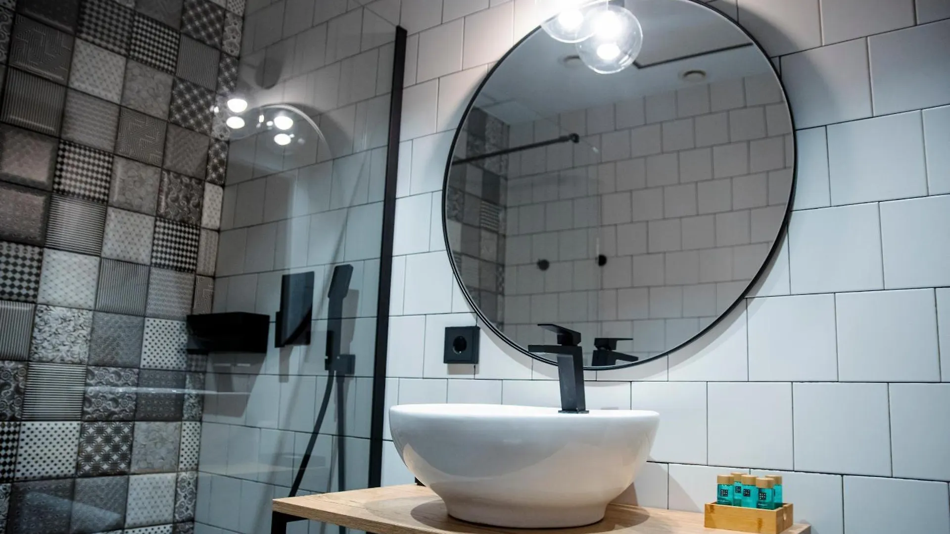 Aparthotel Luz De Gades - Suites Spa Gym - Adults Only Cádiz